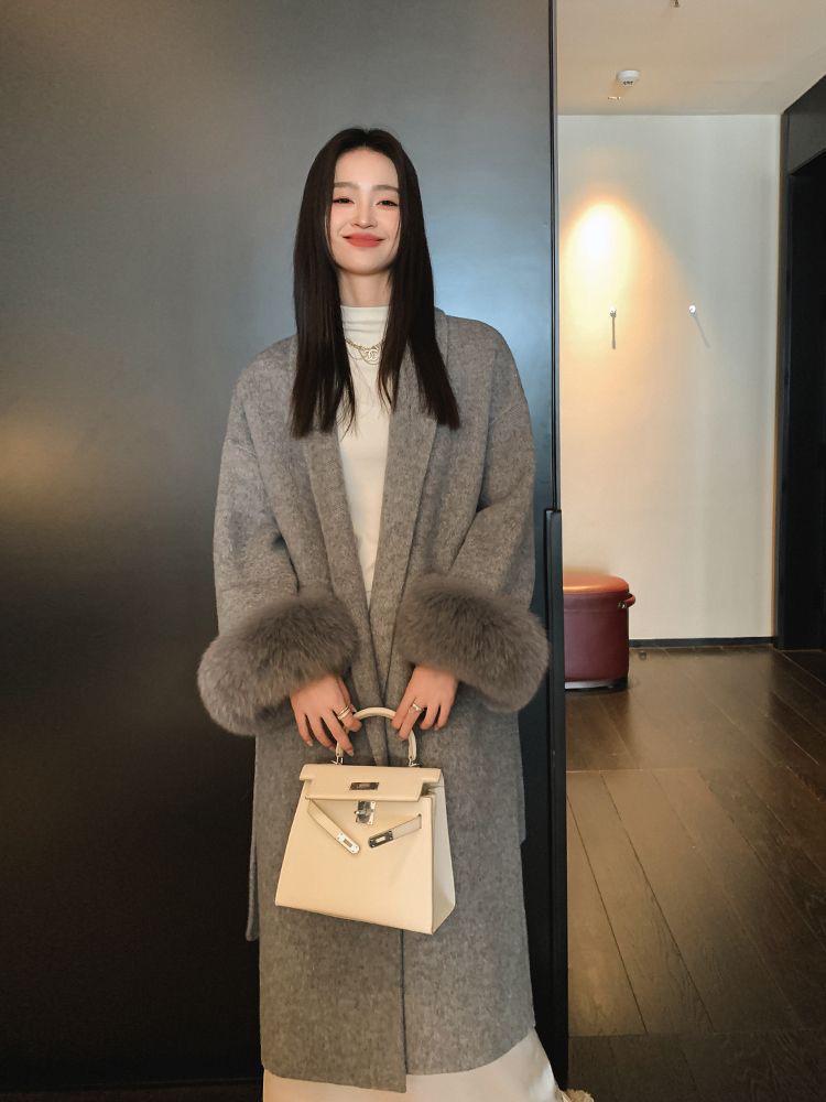 2024 Women's High-End Double-Faced Cashmere and Wool Coat with Fox Fur Sleeves