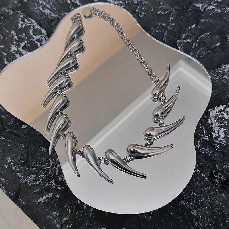 Personalized Spine Geometric Silver Spine Irregular Metal Necklace Exaggerated Necklace Niche Necklace