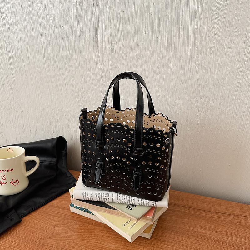 IELGY Fashionable All-Match Cross-Body Hollow Bag Exquisite Portable Bucket Bag Can Be Carried in Hand
