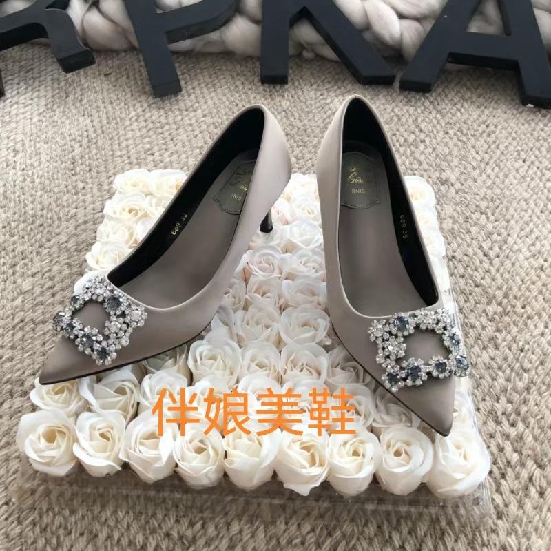 

Обувная фабрика Xinhao Пряжка-снежинка Стразы Высокие каблуки Универсальные Свадебный банкет Подружка невесты Банкет Острый носок Мелкий вырез Квадратная пряжка Одинарные 40