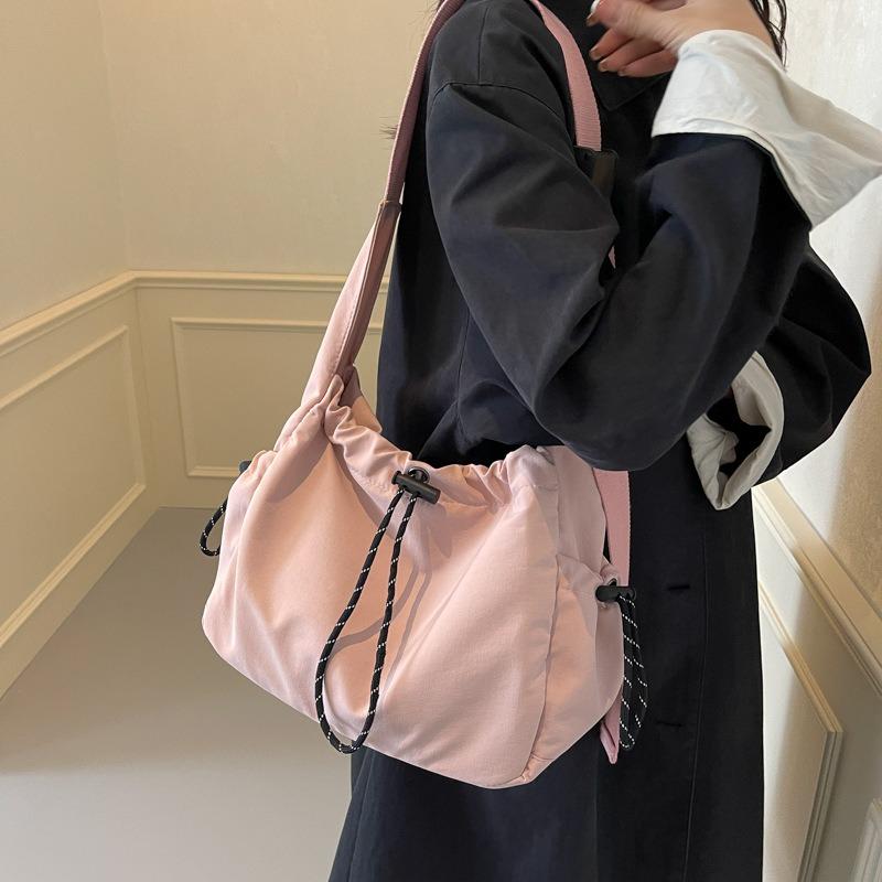 Fashion Drawstring, Simple Messenger Bag, Women's Large-capacity Shoulder Bag, Daily Commuting Trend Tote Bag