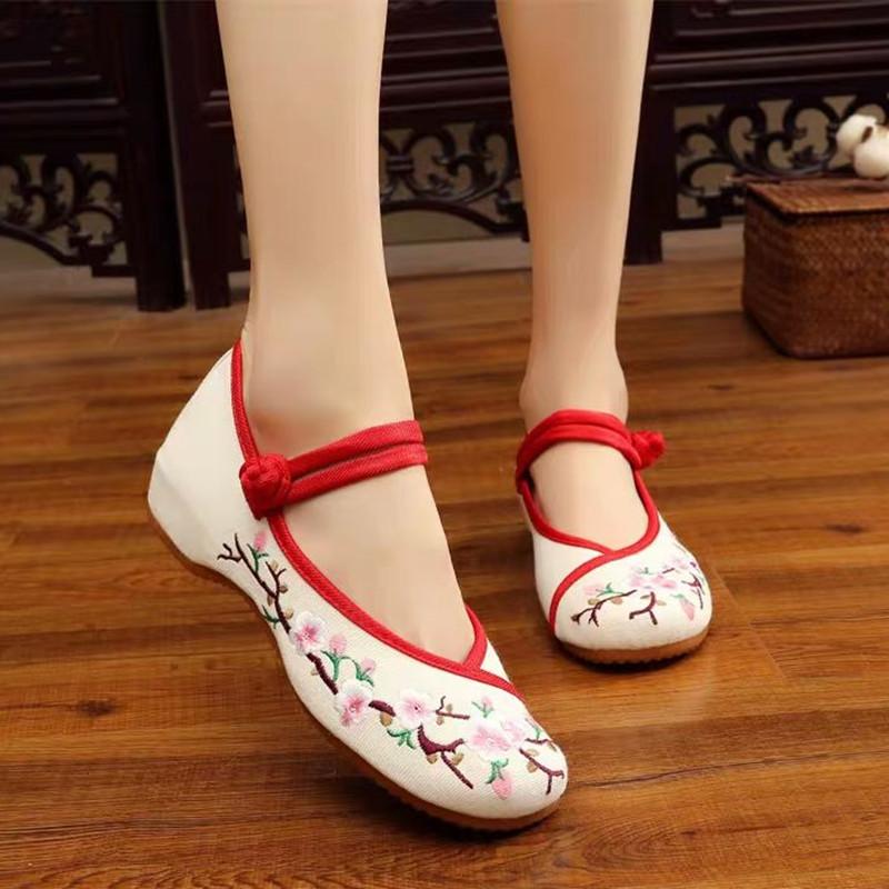 sapatos femininas women fashion sweet light weight chinese embroidery buckle strap flat shoes lady casual dance shoes ga296