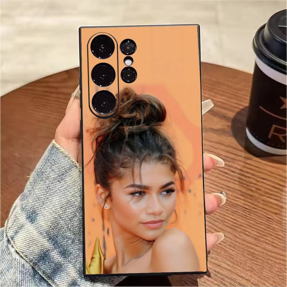 Z-Zendaya Euphoria Printing Phone Case For Samsung S25,S24,S21,S22,S23,S20,Ultra,S26,Plus,Fe,Note,5G Black Cover