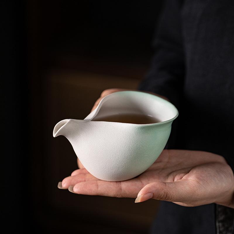 Creative Ceramic Matte Tea Fair Cup Household Male Cup Tea Dispenser Kung Fu Tea Set Retro Tea Sea Tea Set Accessories