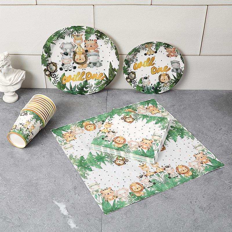 Jungle Animals Disposable Tableware Set: Napkins, Plates, and Cups for High-End Restaurants and Hotels (4-Piece).