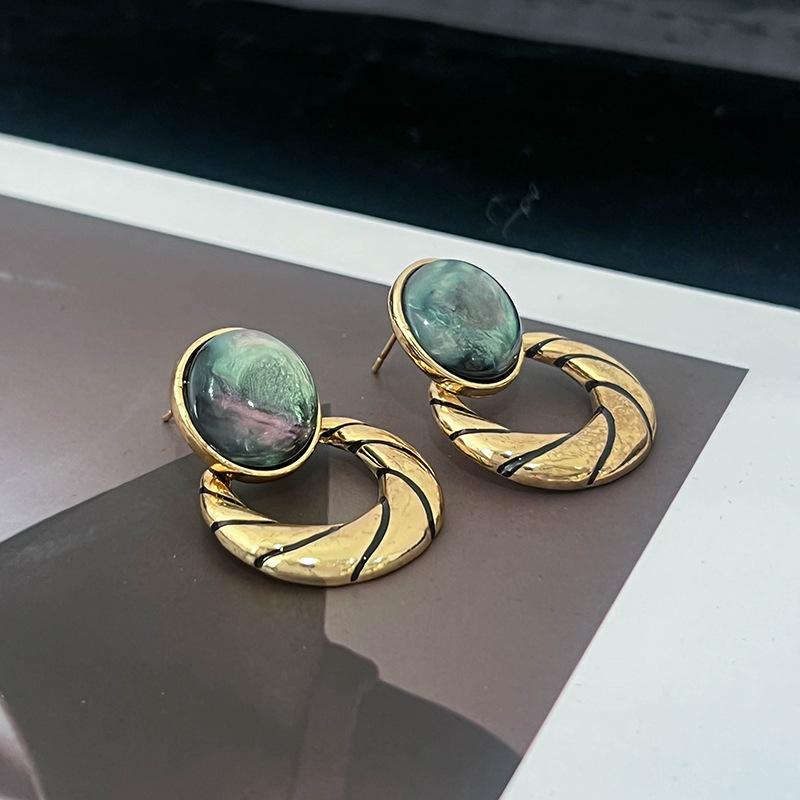 

Personalized light luxury retro metal opal circle earrings femininity stud earrings medium antique geometric earrings