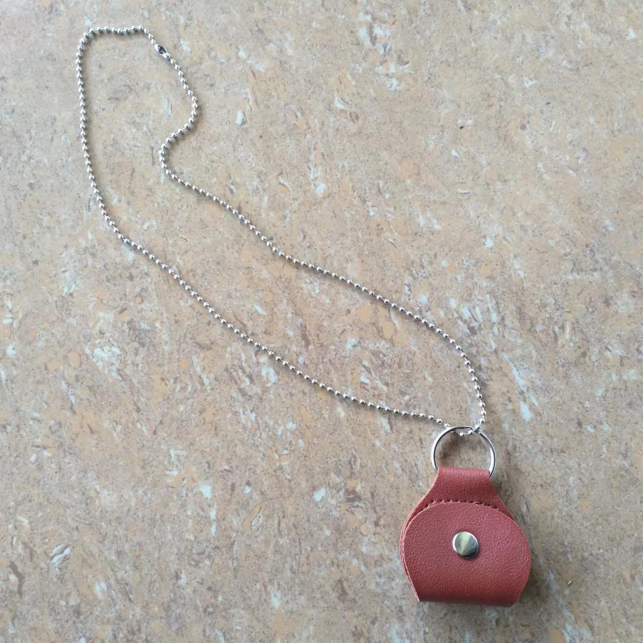 Premium Zinc Alloy Guitar Pick Necklace - Playable Jewelry Pendant for Folk & Electric Guitar