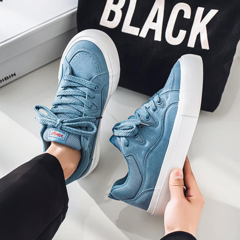 Men White Sneakers 2026 Spring Autumn New Fashion Cross Tied Non Slip Running Shoes Comfortable Breathable Outdoor Casual Flats