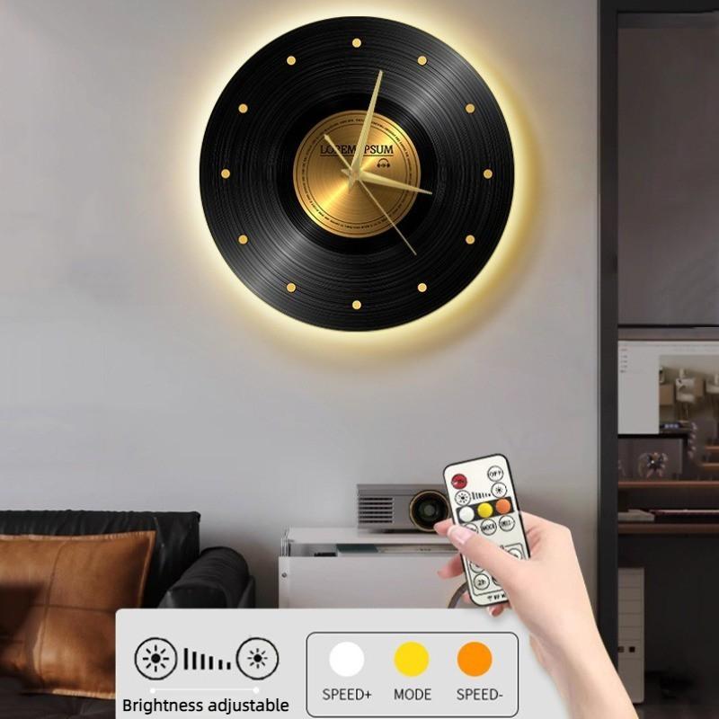 Vintage Wall Clock with Light Living Room Silent Clock for Bedroom Large Creative Luxury Desktop Watches Elegant Home Decoration