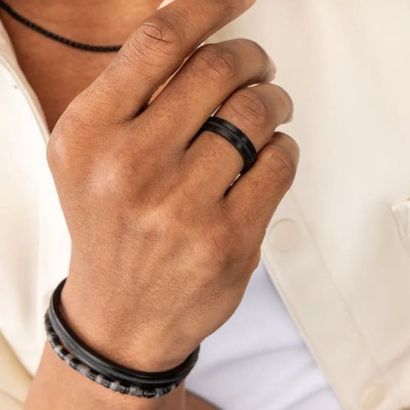 PIG & HEN Nabak 6 Ring - Black X Black