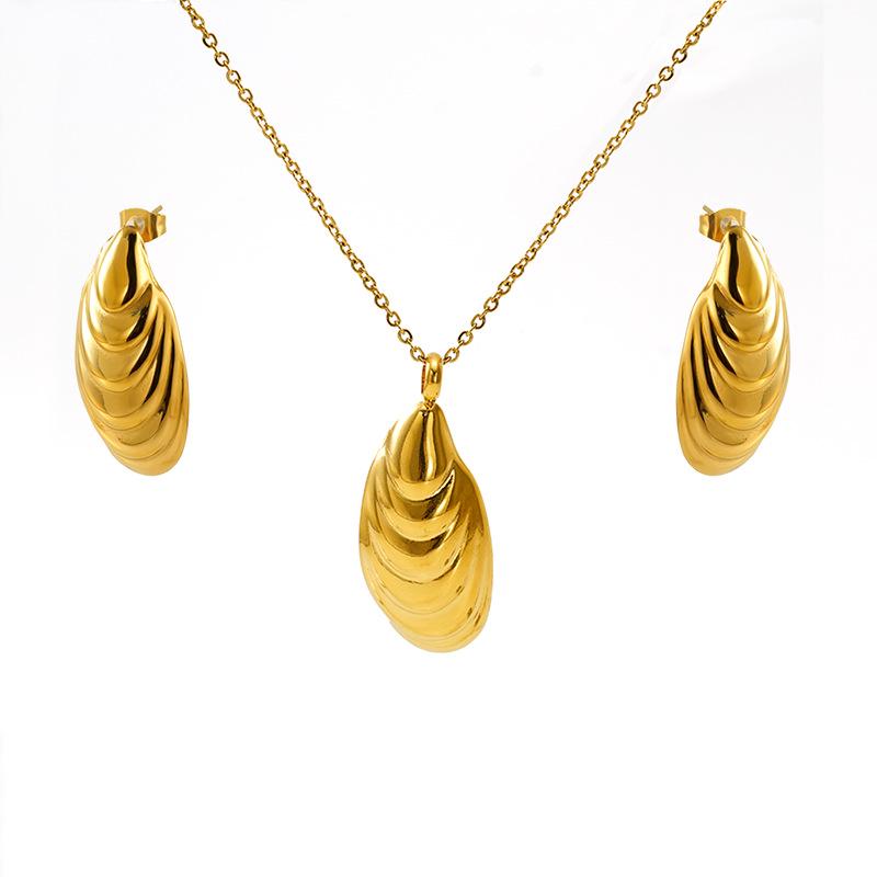 European and American Shell Design Stainless Steel Earrings Necklace Set