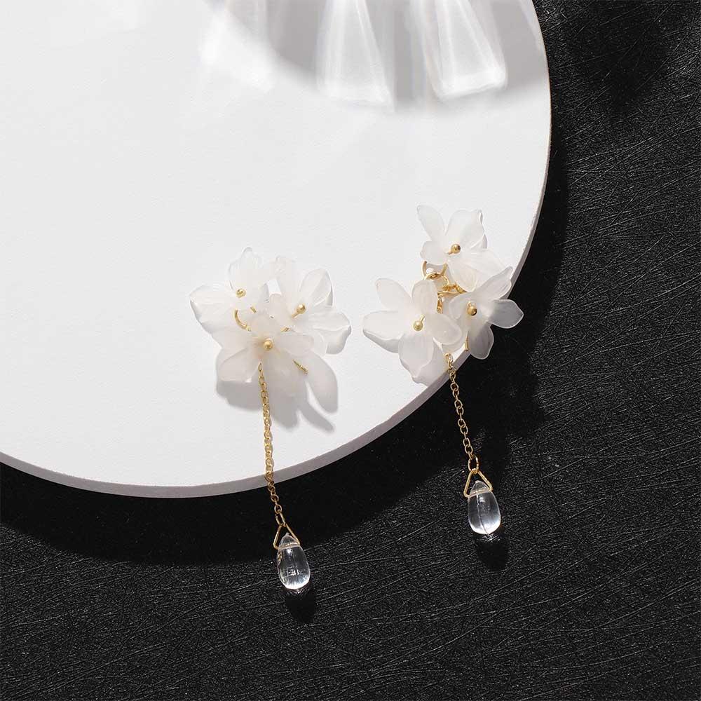 Girls Japan Elegant Petal Small Daisy Fashion Ear Studs Jewelry Eardrop Drop Earrings