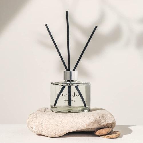 COCODOR Signature Diffuser White Musk (200ml) with Reed Diffuser and Sticks, Room Fragrance, Air Freshener, Perfect Gift