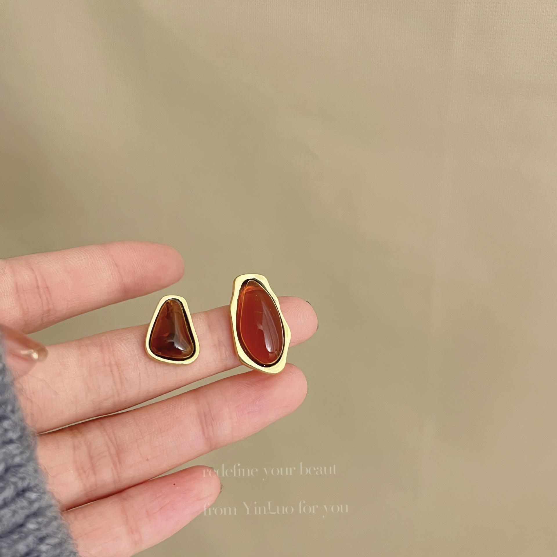 

«Серьги-иглы Майяра 925»: Янтарный жемчуг в стиле ретро для осени/зимы