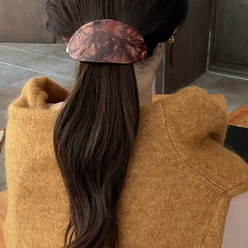 

byweekend Oval marble pin marble brown