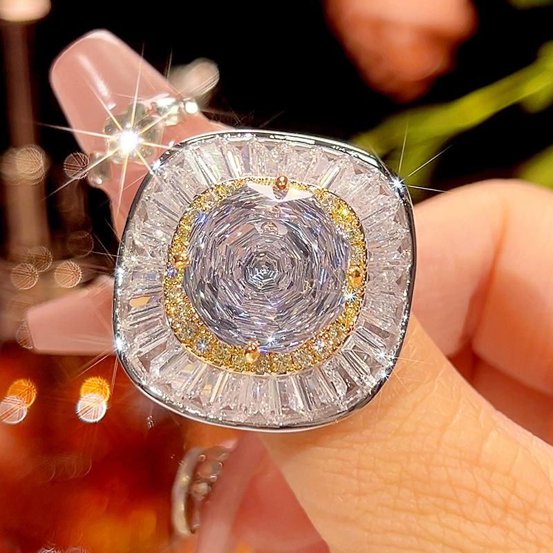 

Осенне-зимние украшения Медное основание Позолота Роза огранка Белый бриллиант Темперамент Легкая роскошь Костюм Женский 14-10 мм