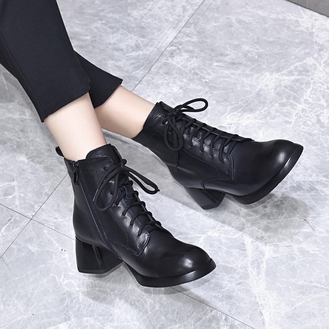 

Новая модная шнуровка короткие ботинки осень и зима круглый носок маленькие ботильоны первый слой коровьей кожи толстый каблук женские ботинки ботинки Мартин кожаные ботинки 35