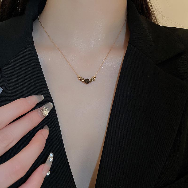 Retro Tiger Eye Stainless Steel Necklace - Light Luxury, Versatile Clavicle Chain Jewelry