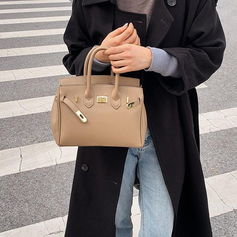 Premium Bag Large Capacity Women's 2025 New Trendy Versatile Portable Tote Bag Shoulder Messenger Bag Women's Bag Large Bag