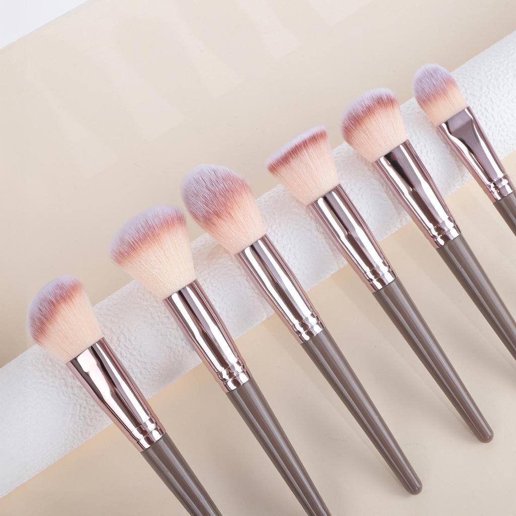 Grenzüberschreitendes Make-up-Pinselset mit Champagner-Schwamm & Waschschüssel