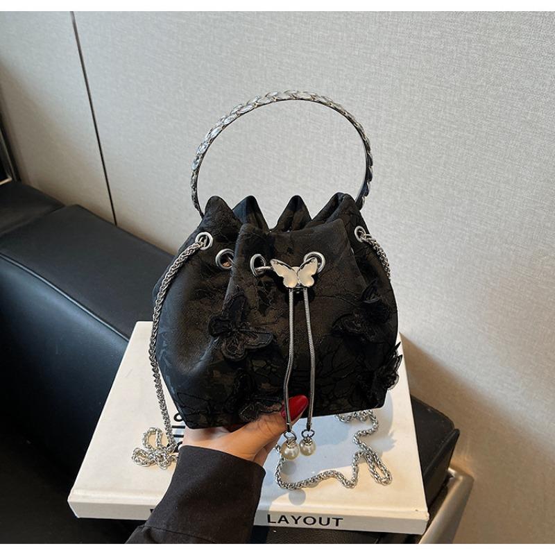 Trend Hand-carried Bucket Bag Women's New Versatile Chain Commuter To Work Shoulder Messenger Bag