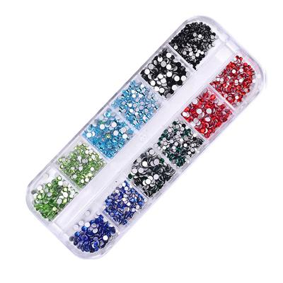 Nail art – Strass et décorations pour ongles