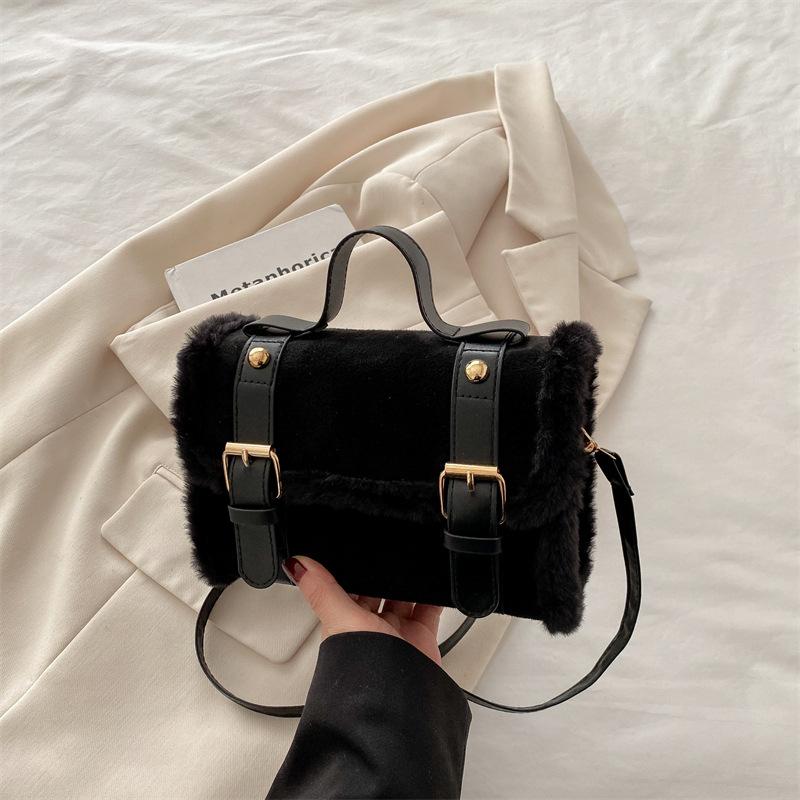 Casual autumn and winter lamb wool plush bag women's new trendy messenger bag simple popular belt square bag