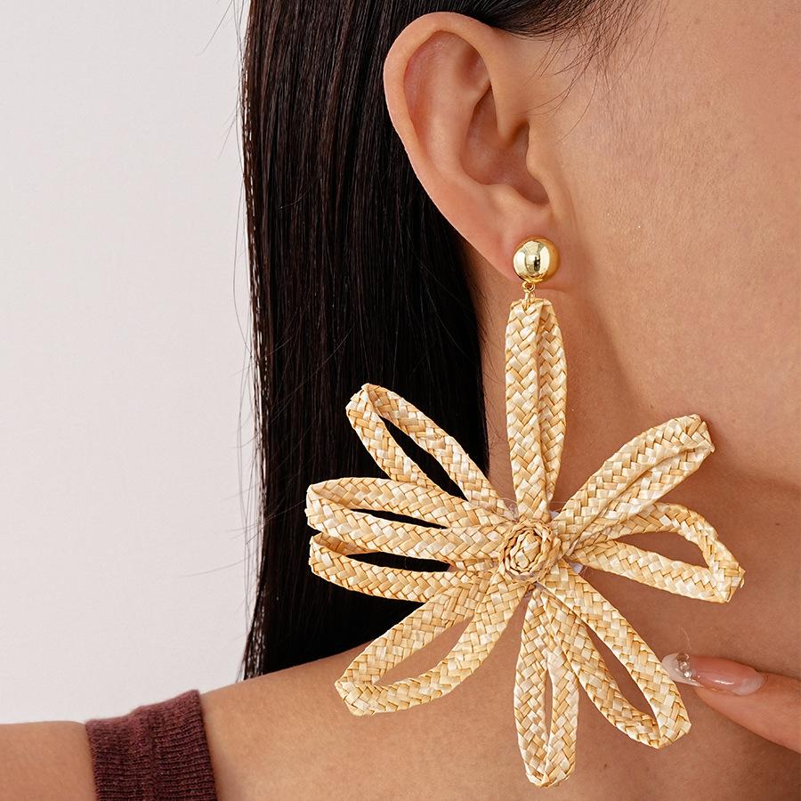 Bohemian Hand-woven Flower Silver Needle European and American Summer Vacation Style High-end Exaggerated Earrings