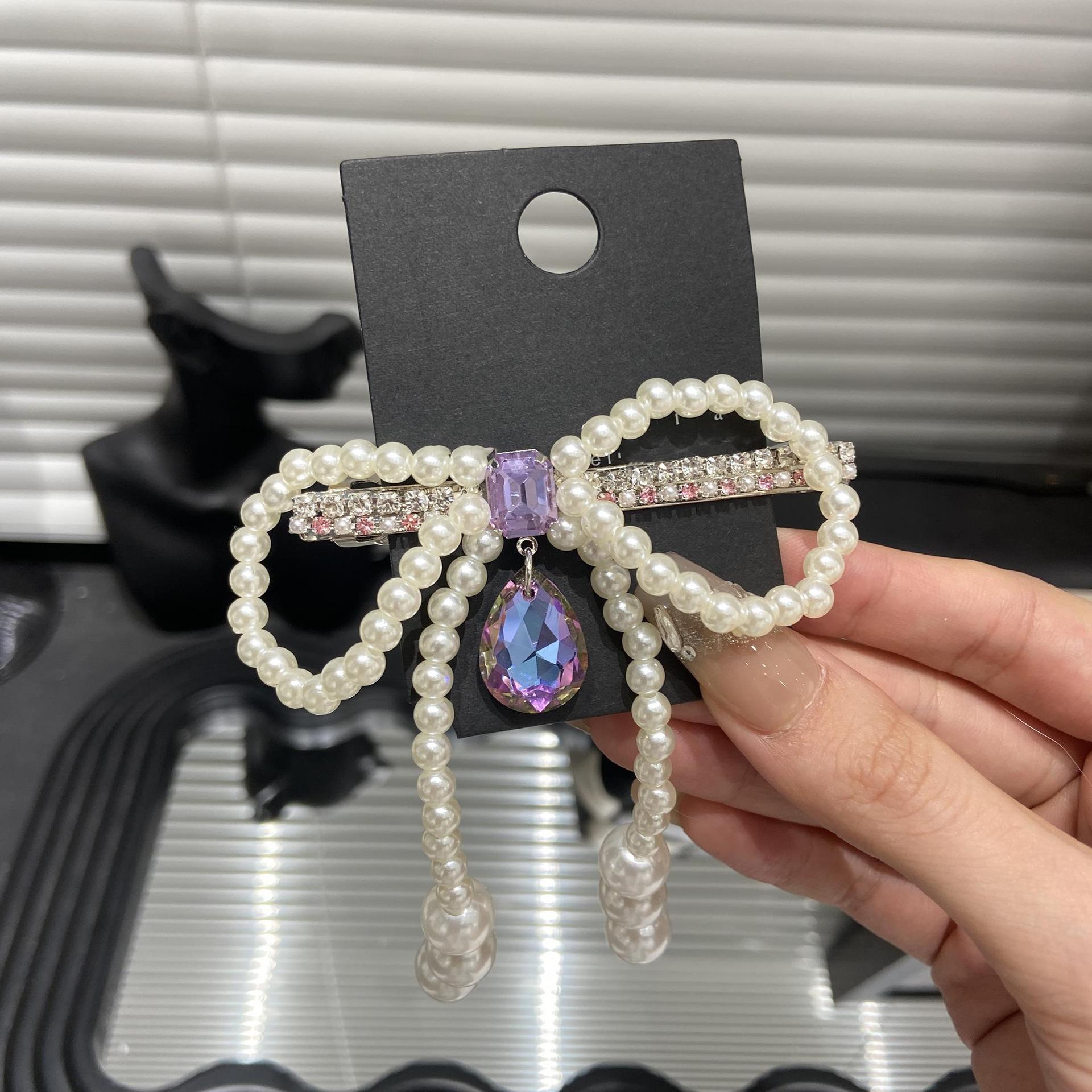 

Бриллиантовый бант, заколка для волос с жемчужиной в форме капли воды, элегантный темперамент, пружинный зажим, модные аксессуары для волос, выражающие индивидуальность