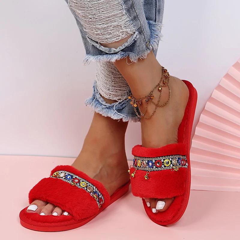 Modische stilvolle Stickerei Dekor Pantoletten für Damen Flauschige weiche Sohle Flache Hausschuhe Frau Indoor Rutschfest Gewichtleicht Sandalen Weiblich