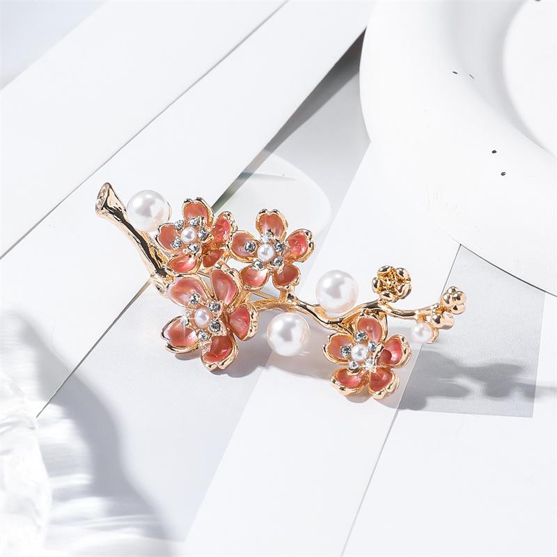 Ladies' Elegant Fashionable Plum Blossom Branch Brooch