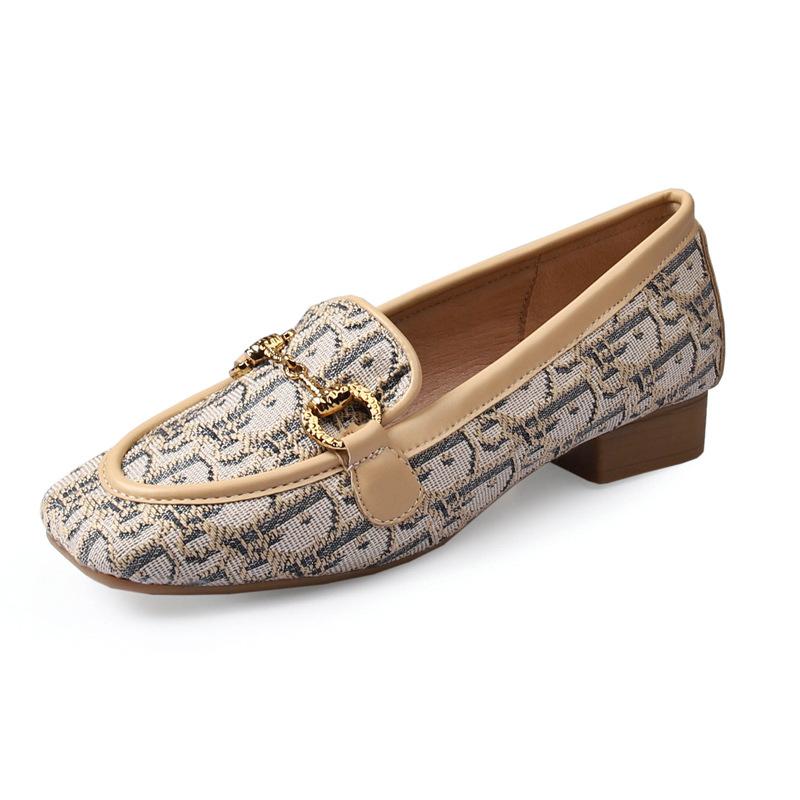Spring of the Year, the New Korean Version of the Versatile Cloth Doudou Shoes, One-pedal Flat-soled Single Shoes, Women's Lazy Shoes
