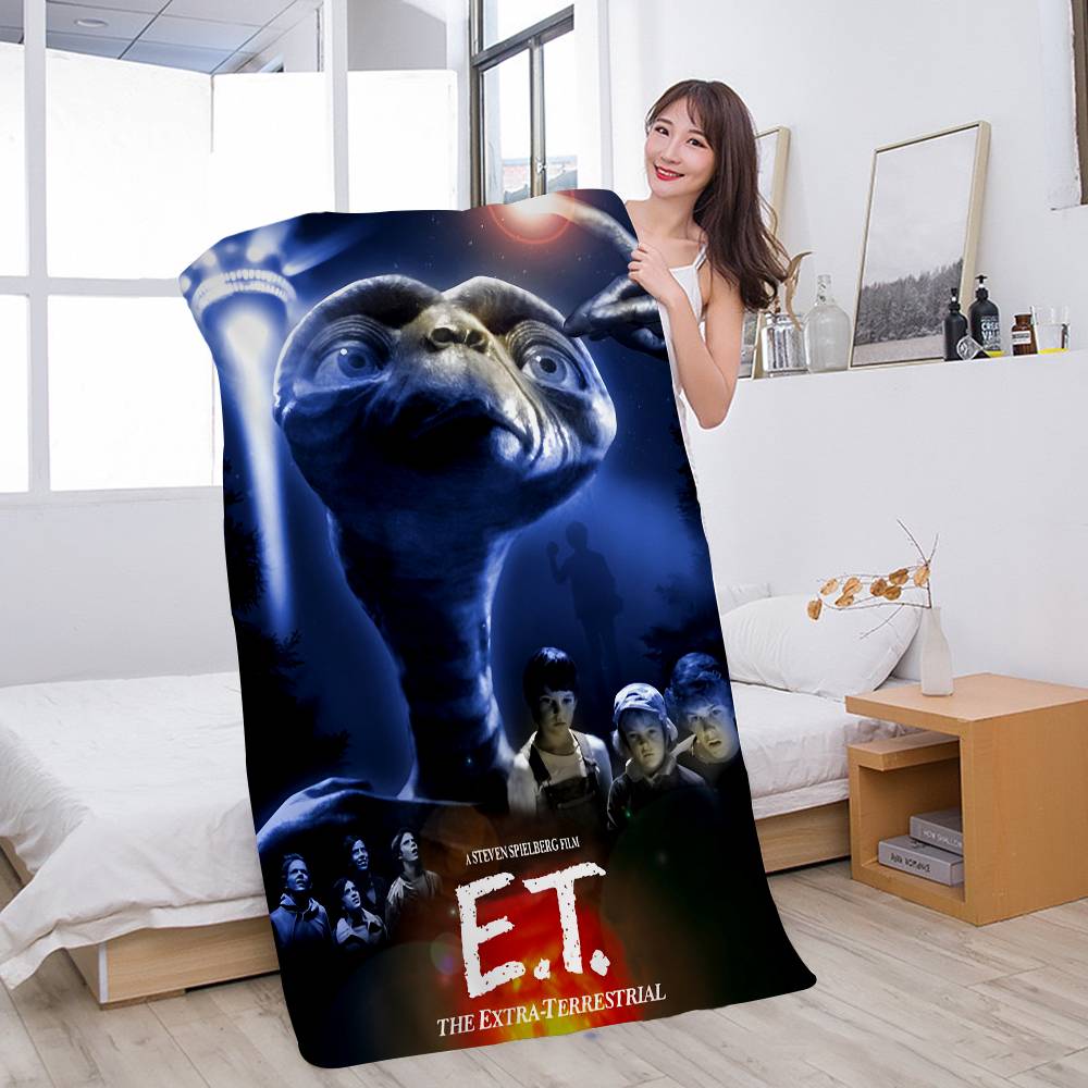 Movie E.T. The Extra-Terrestrial Anime Beach Swimming Towel Soft Absorbent Washcloth Children's for Kids Travel Camping Gym