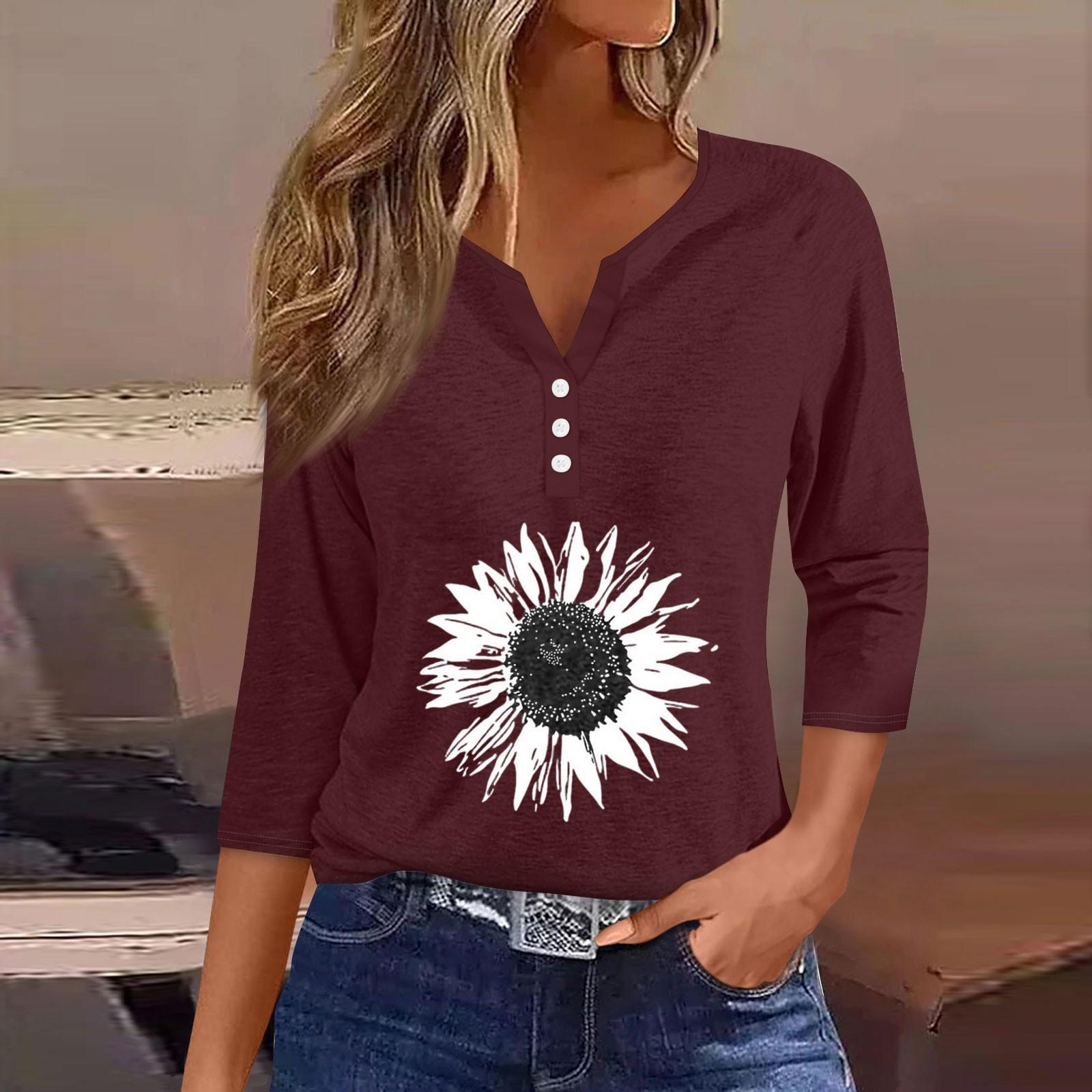 

Жен. Футболка Футболка С принтом Пуговицы Рукав 3/4Ежедневно Выходные Мода Классический Топ с v-образным вырезом Обычный XL винный
