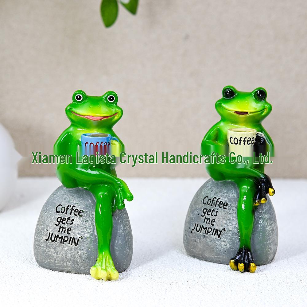 Creative Resin Frog Figurine for Garden and Home Décor