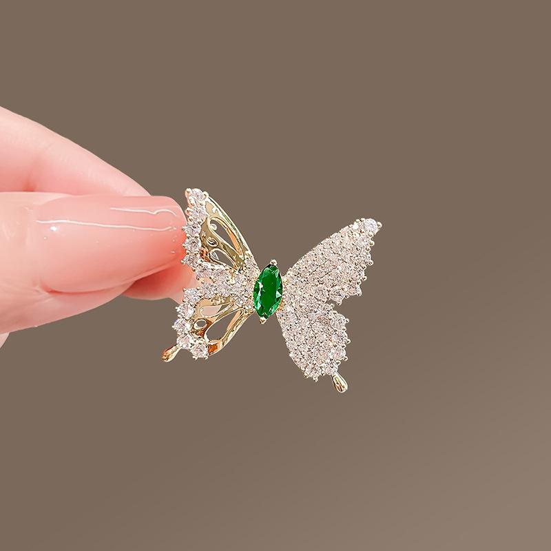 Dancing~ Butterfly brooch high-end female cute corsage summer buckle temperament pin exquisite