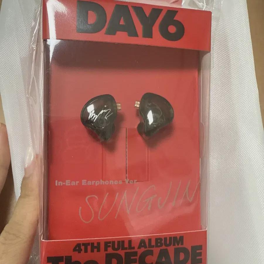 DAY6 In-ear Sungjin