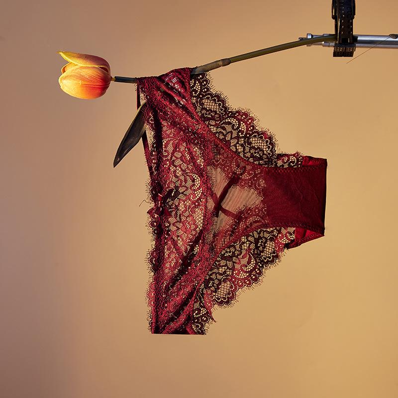 Ladies Spring and Summer Sexy Lace Low Waist Cross Thong Underwear