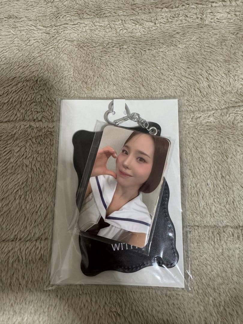 

[USED] Price reduction NiziU fan club renewal benefits