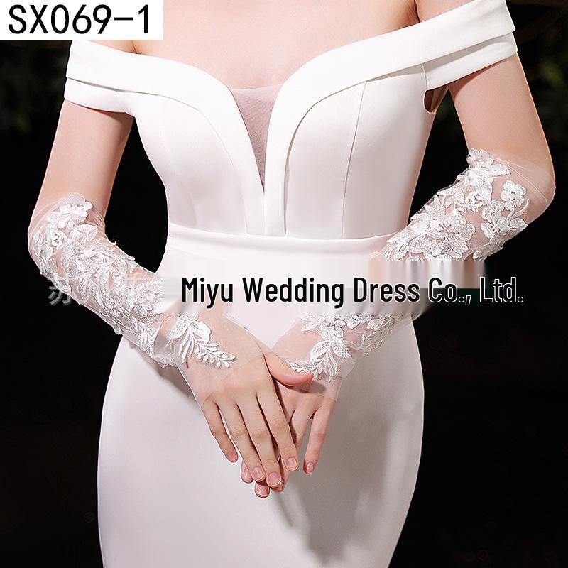 Elegant Pearl Bow Wedding Gloves - French Aesthetic for Bridal Portrait Styling
