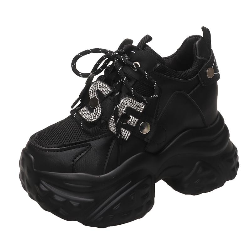 

Женские кроссовки на платформе из кожи Осень 10 см Спортивные папины кроссовки Высокие массивные повседневные кроссовки Женские на толстой подошве Блестящие белые кроссовки 34 чёрный