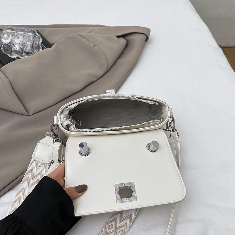 New fashion niche design popular lock clamshell bag portable shoulder messenger women's bag