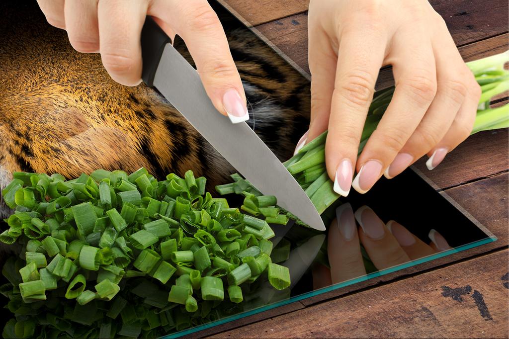 GLASS CUTTING BOARD 45x52 Tiger