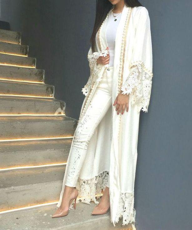 Vit Spets & Pärla Dubai Kofta med Bälte - Mellanösternklänning