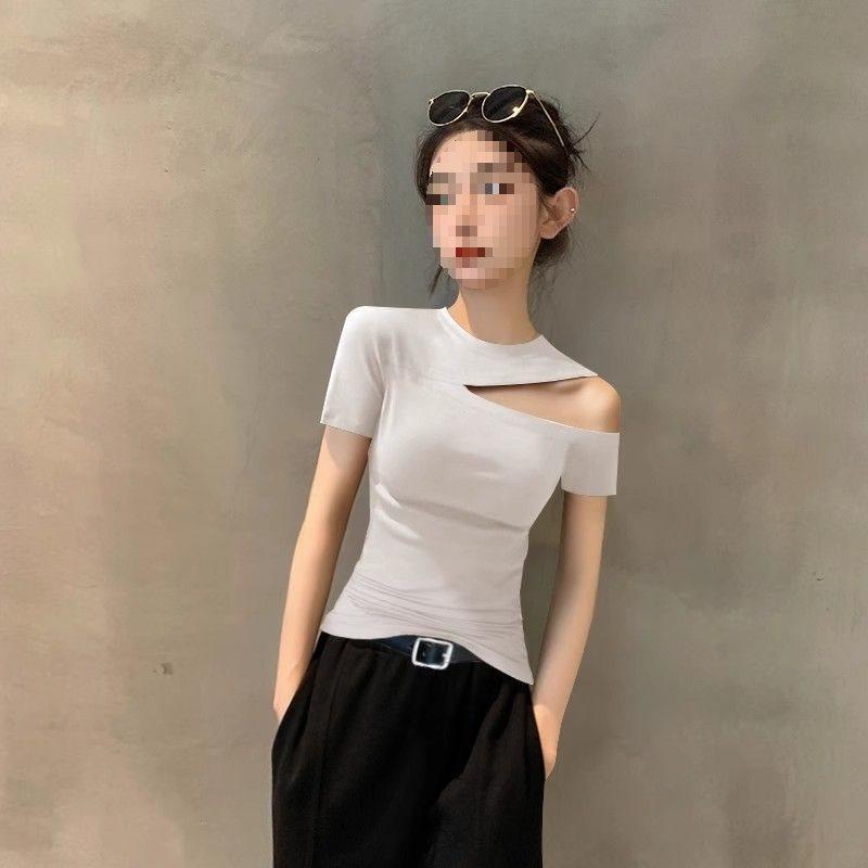 Oversize T Shirt For Women With Embroidery And Round Neck For Spring 2025