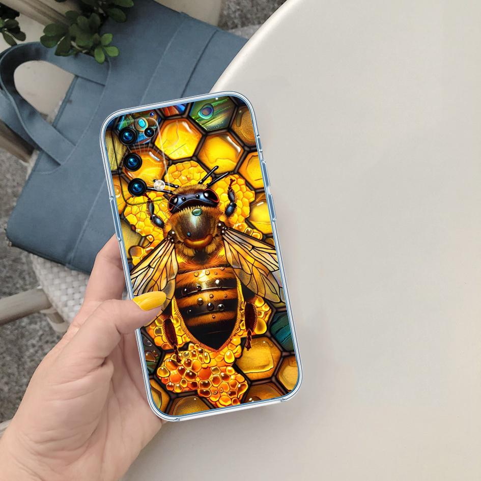 QT8 Art Bees Cartoon Phone Case for Motorola Moto G14 G31 G32 G34 G73 G71 G72 G24 G84 G85 G62 E32 E22S G7 E7 Play Plus Power