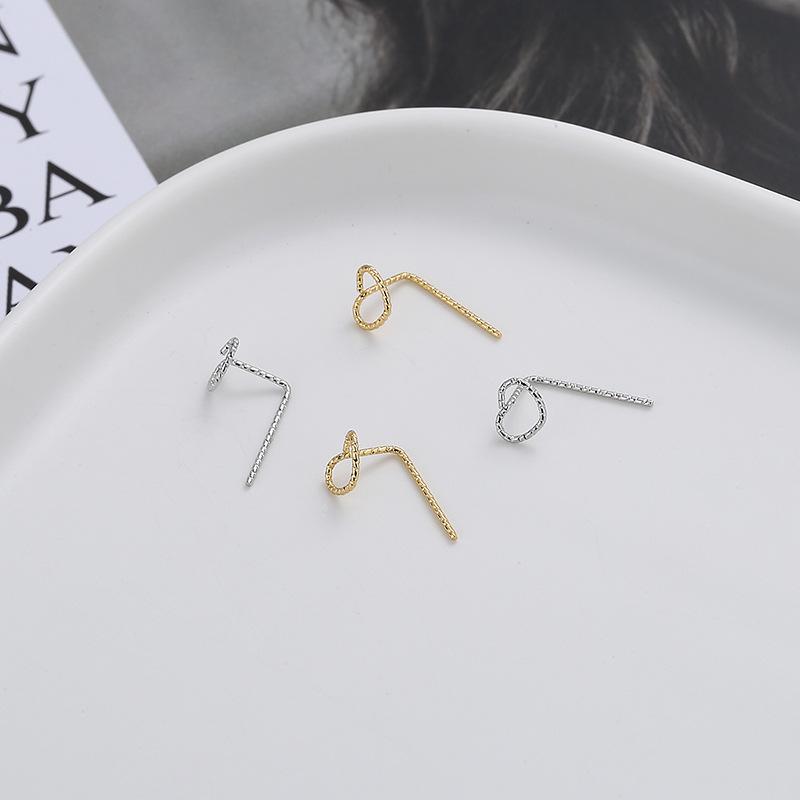 Small Fresh Hollow Love Stud Earrings Personalized Short Fashion Thread Design Heart Earrings