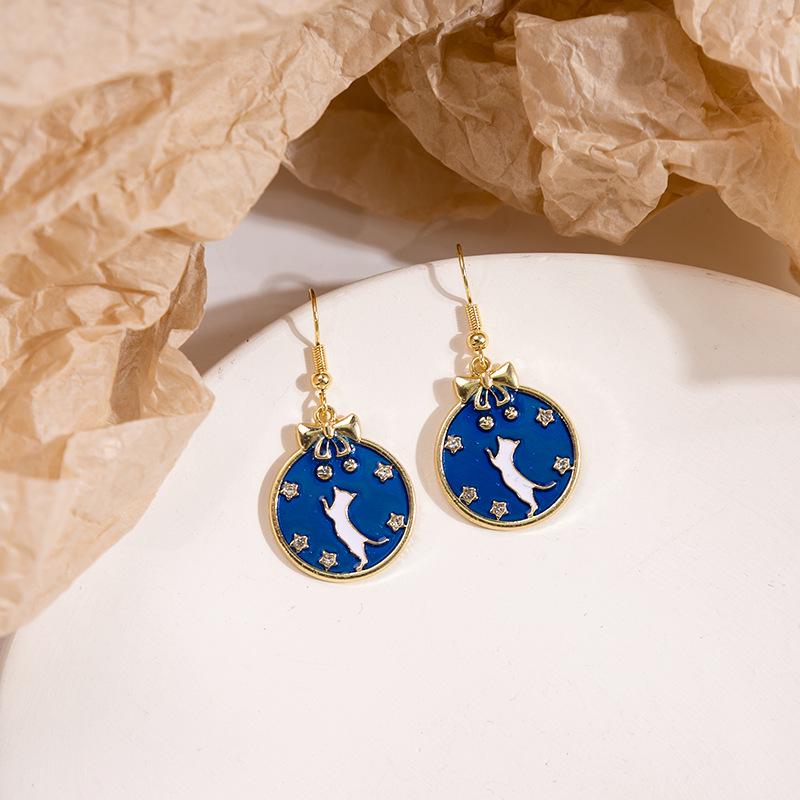 Niedliche Cartoon Katze & Panda Schleifenohrringe mit Diamantakzenten