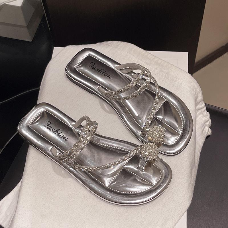 Flat-bottomed Cool Slippers Women's Summer Wear 2025 New Rhinestone Fairy Wind Soft Bottom Non-slip Toe Beach One-word Drag
