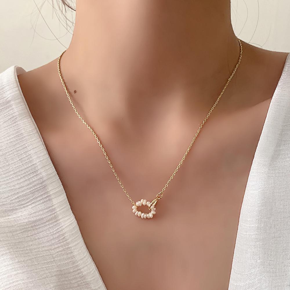 Dongdaemun natural pearl necklace simple metal cold wind personality temperament clavicle chain short URL accessories